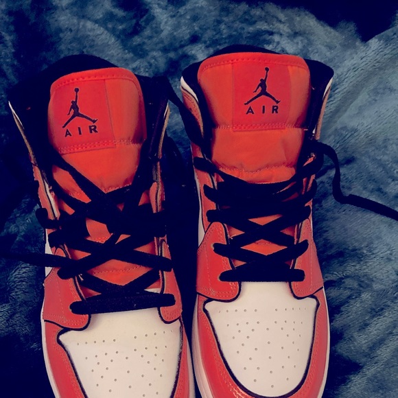 retro 1 turf orange